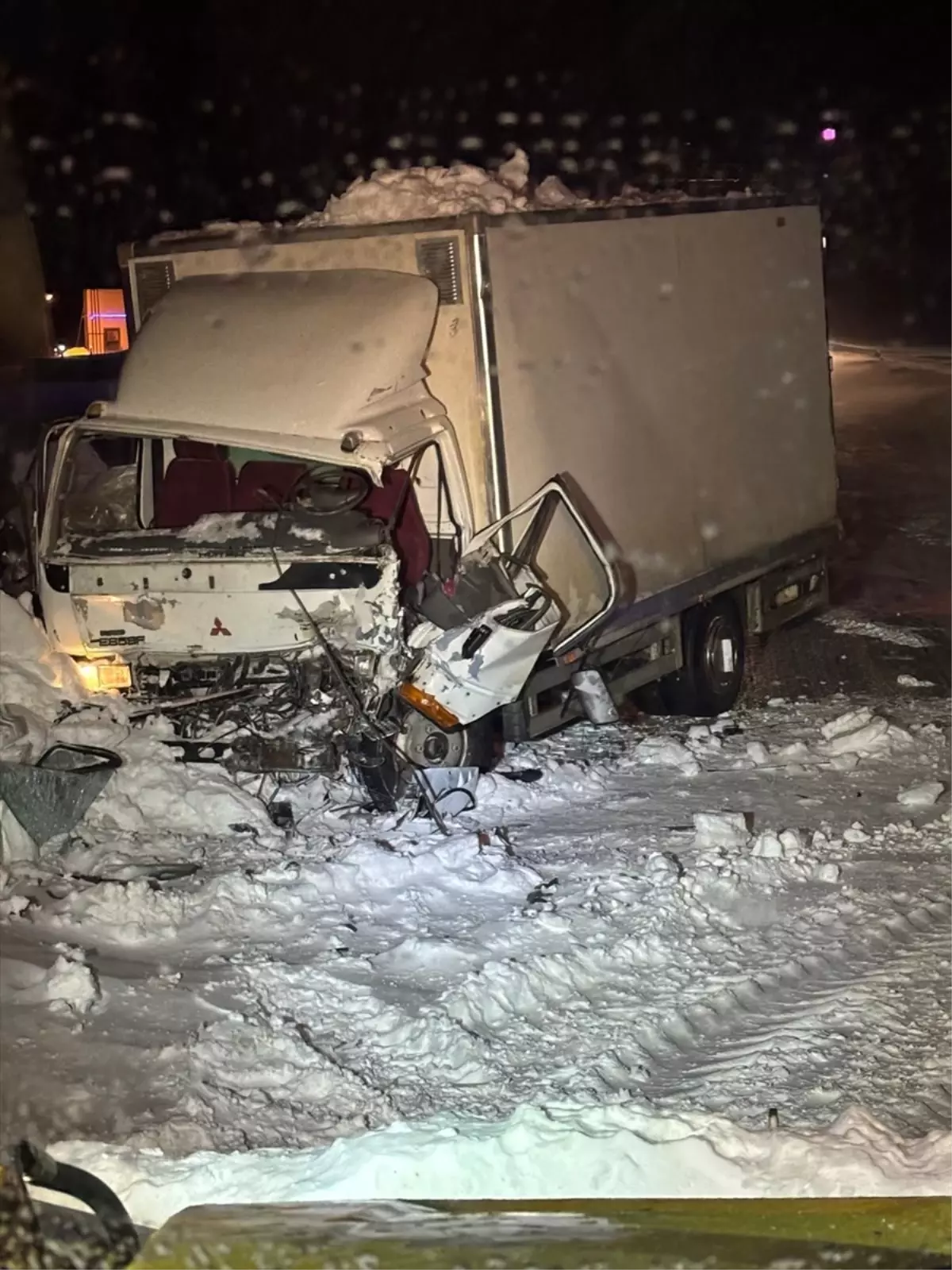 Erzurum’da İki Kamyonetin Çarpışması: 1 Ölü, 1 Yaralı