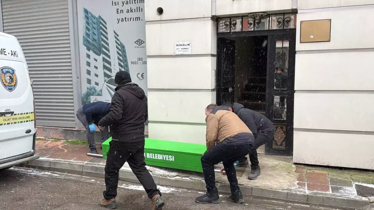 Eskişehir’de Kadın, Eşini Boğarak Öldürdü: Soruşturma Derinleşiyor