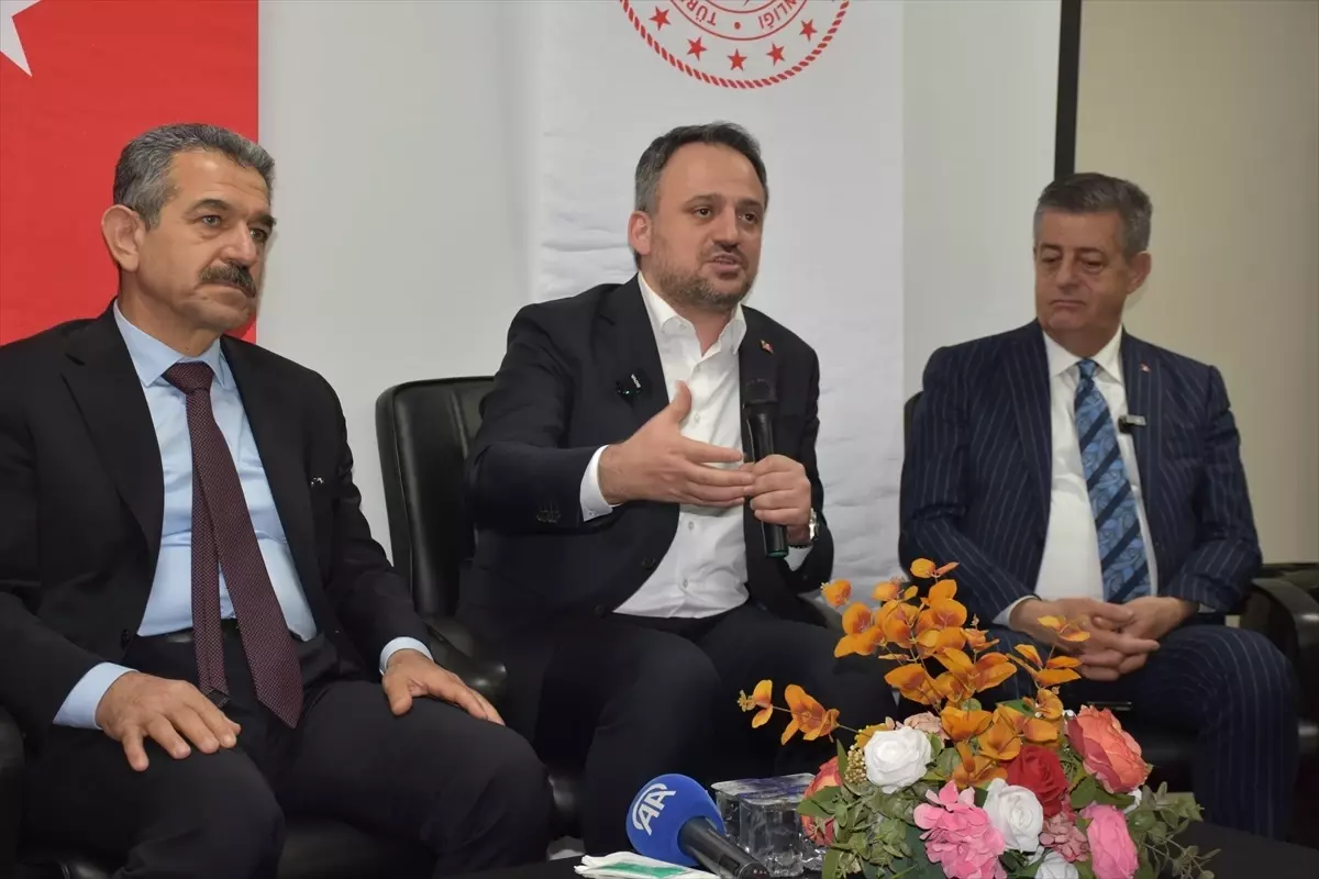 Gençlik ve Spor Bakan Yardımcısı Eminoğlu: Gençlerin Geleceği İçin Stratejik Vizyon