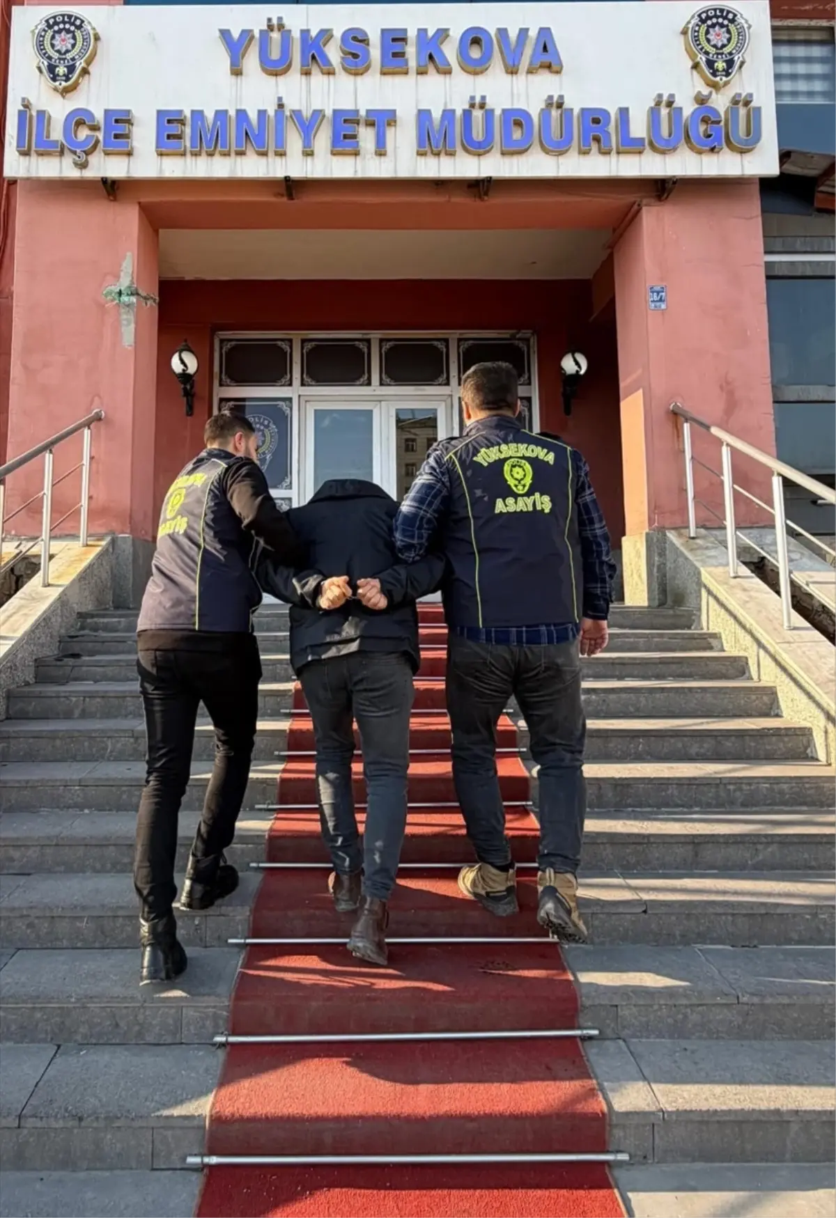 Yüksekova’da 25 Yıllık Hapis Cezalı Uyuşturucu Firarı Yakalandı