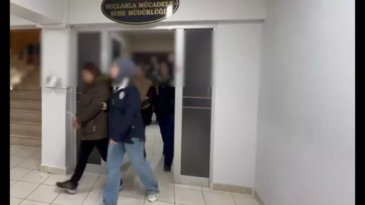 Sakarya’da Büyük Siber Dolandırıcılık Çarkı Durduruldu: 11 Şüpheli Tutuklandı