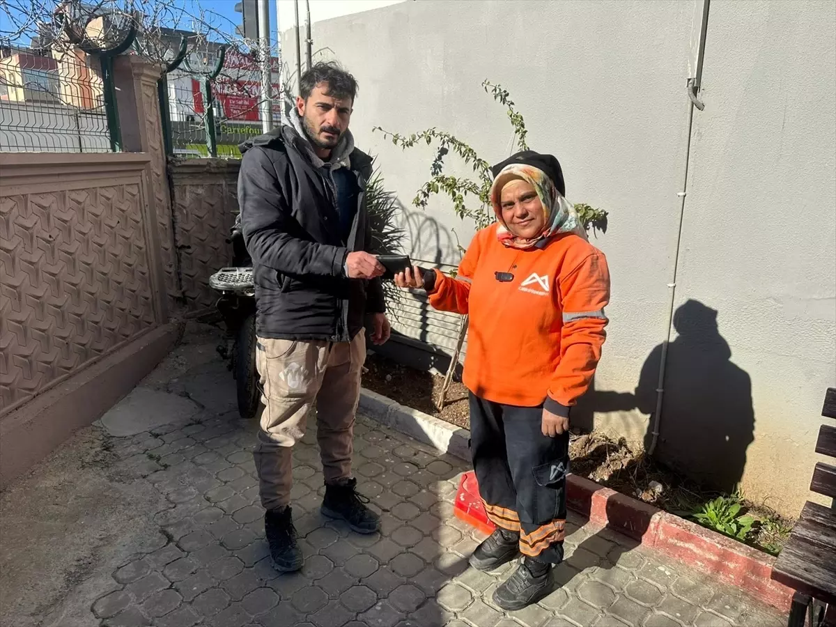 Tarsus’ta Temizlik Görevlisinin Duyarlı Davranışı Gündemde