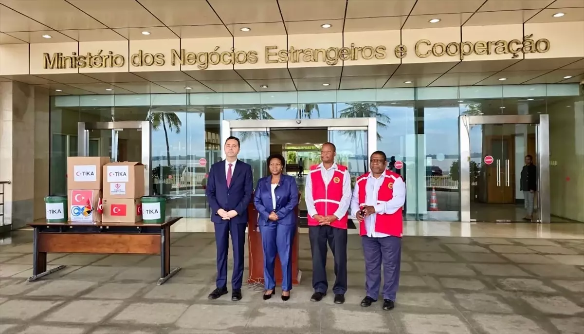 Türkiye, Mozambik'teki Sel Felaketine 257 Ton Yardım Gönderdi