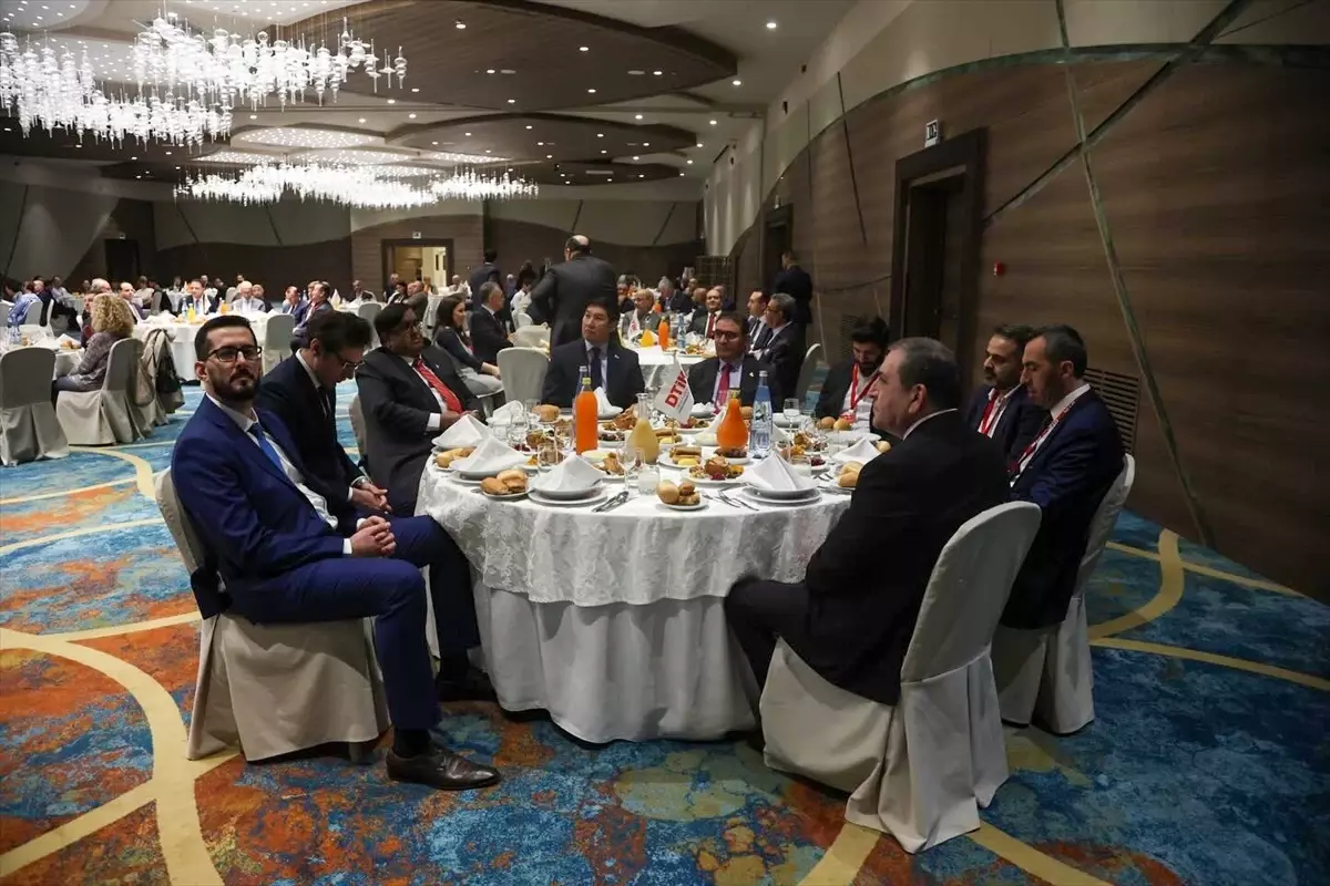 Cezayir'de Türk İş Dünyasıyla Buluşan Geleneksel İftar