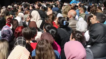 Aydın Efeler’de İndirim Çılgınlığı: Kalabalık İçeri Girdi, Çok Sayıda Yaralı Hastaneye Kaldırıldı