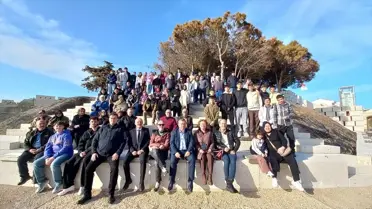 Tören sırasında çalan askerî marşlar