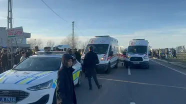 Kaza sonrası minibüsün hasarlı görüntüsü