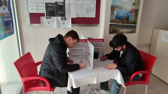 Kızılay gönüllülerinin kan bağışı süreci