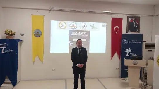 Lokma ikramı sırasında dağıtılan tatlılar