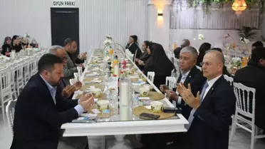 İftar sofrası ve katılımcılar