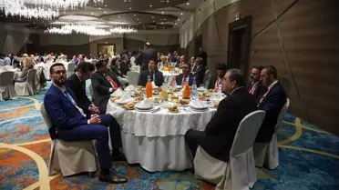 İftar programında konuşma yapan yetkililer