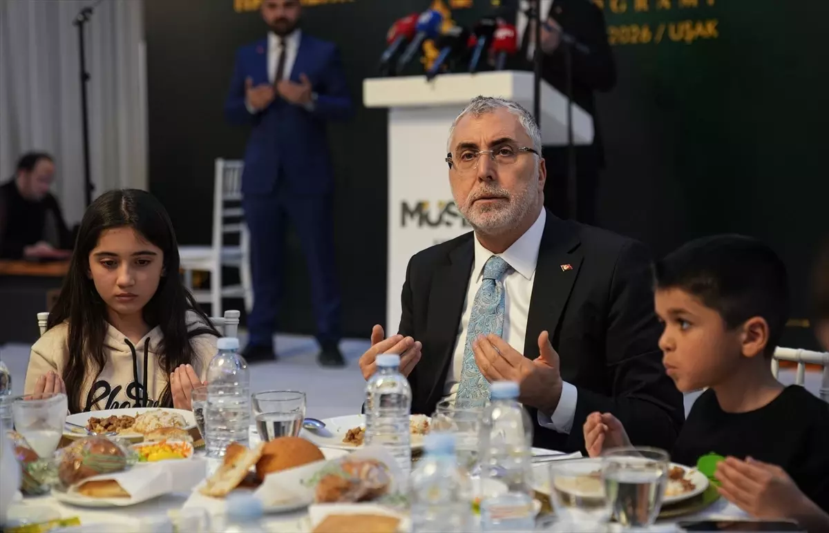 Uşak'ta İftarda Bakan Işıkhan'dan Bölge Güvenliği ve Diplomasi Çağrısı