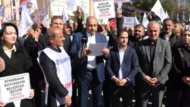 Sendika yetkilileri açıklama yapıyor