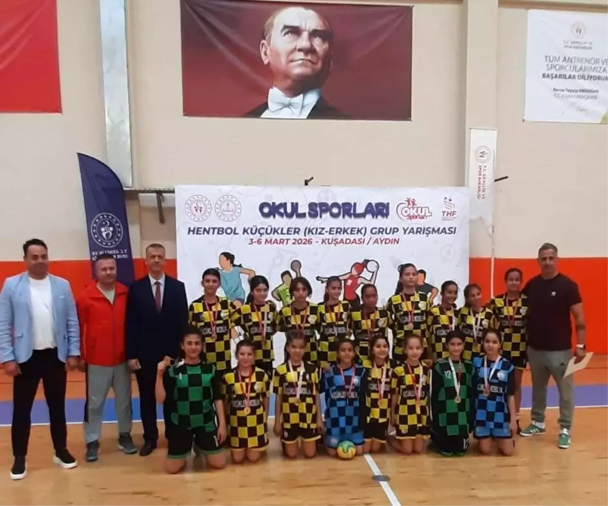 Germencik Belediye Başkanı Zencirci, Neşetiye Kız Hentbol Takımının Yarı Finale Yükselişini Kutladı