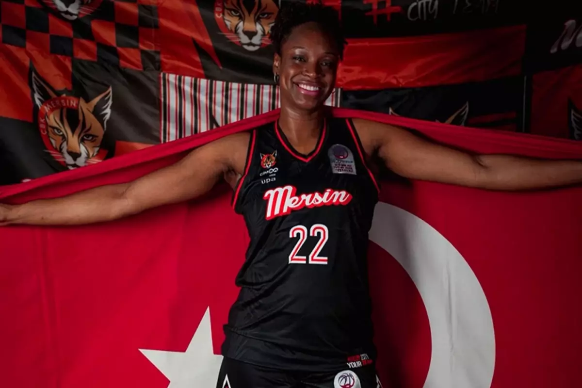 ABD'li Basketbol Yıldızı Kennedy Burke, Türk Vatandaşı Beren Olarak Sahada