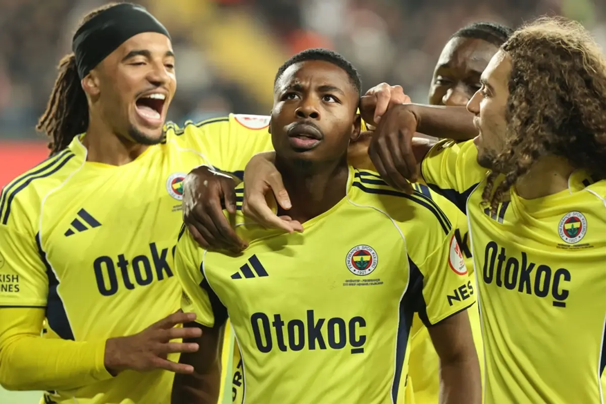 Fenerbahçe, Ziraat Türkiye Kupası'nda 4-0'lık Zaferle Çeyrek Finale Yükseldi