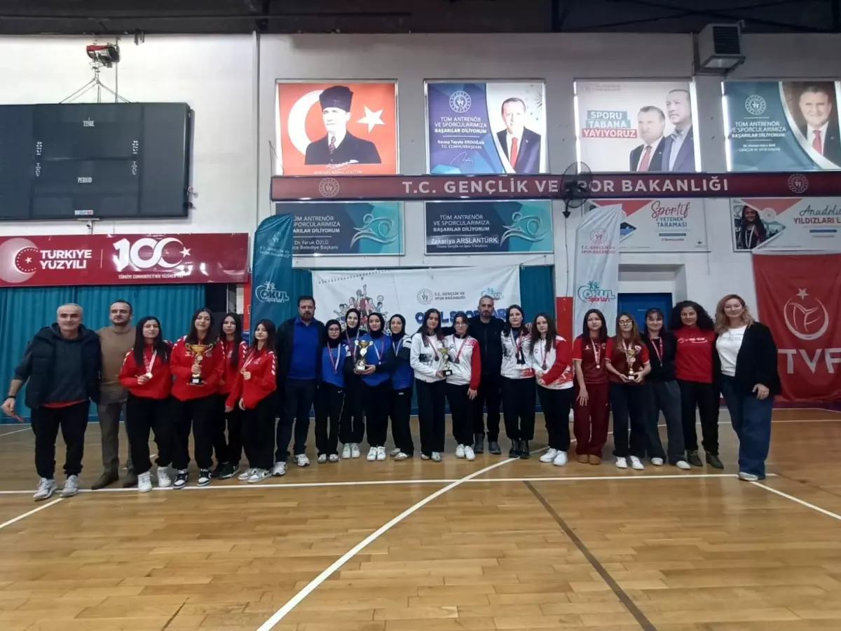 Düzce’de Gençler Dart Turnuvası Coşkuyla Tamamlandı