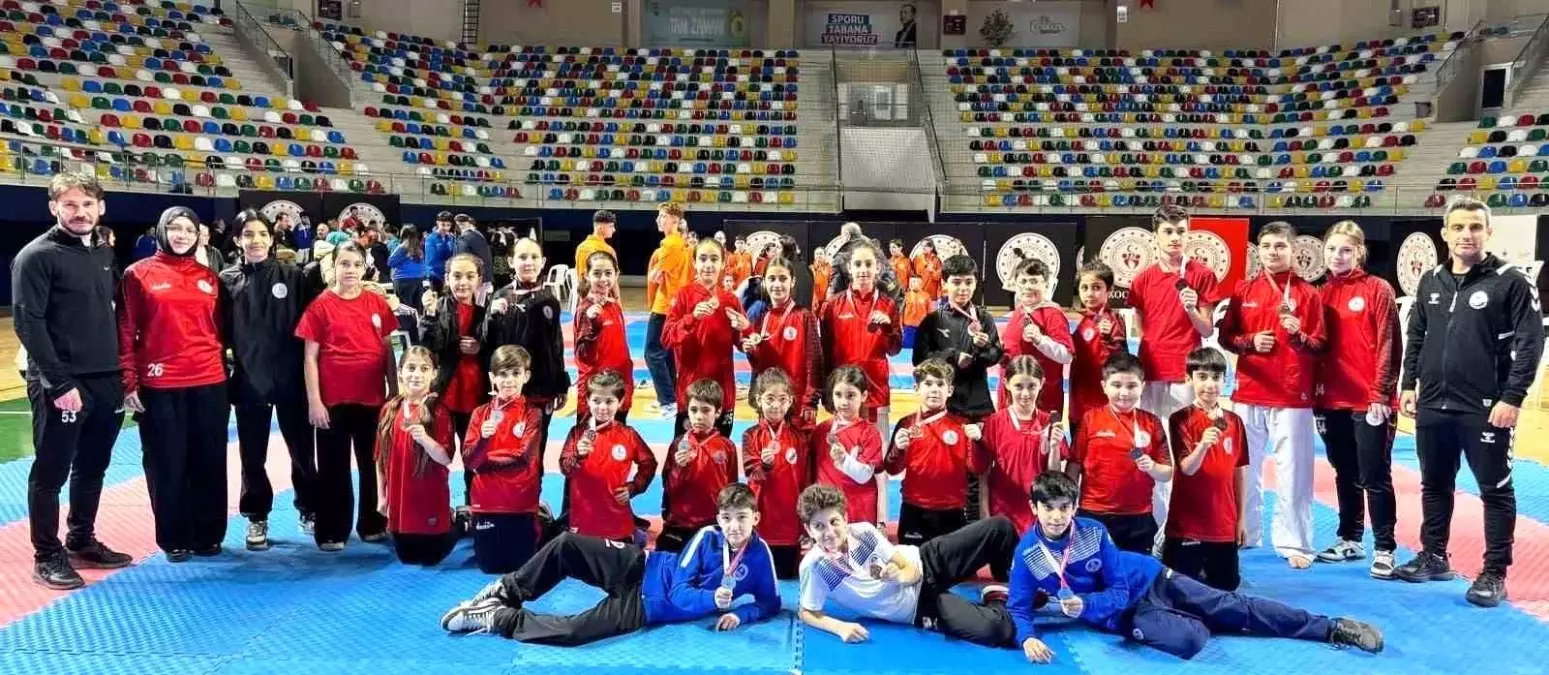 Körfez Gençlerbirliği Karate Takımı İl Seçmelerinde 20 Madalya Kazandı