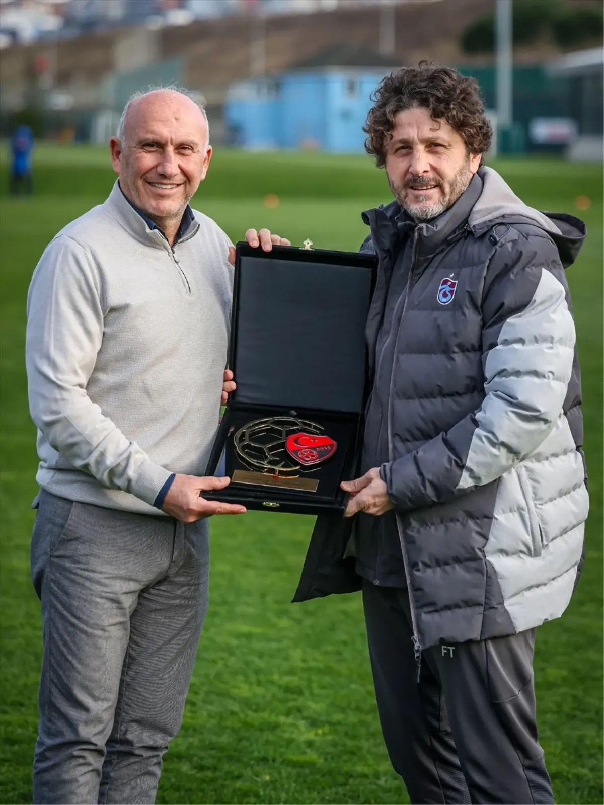 Fatih Tekke Şubat Ayı Sosyal Sorumluluk Ödülünü Aldı