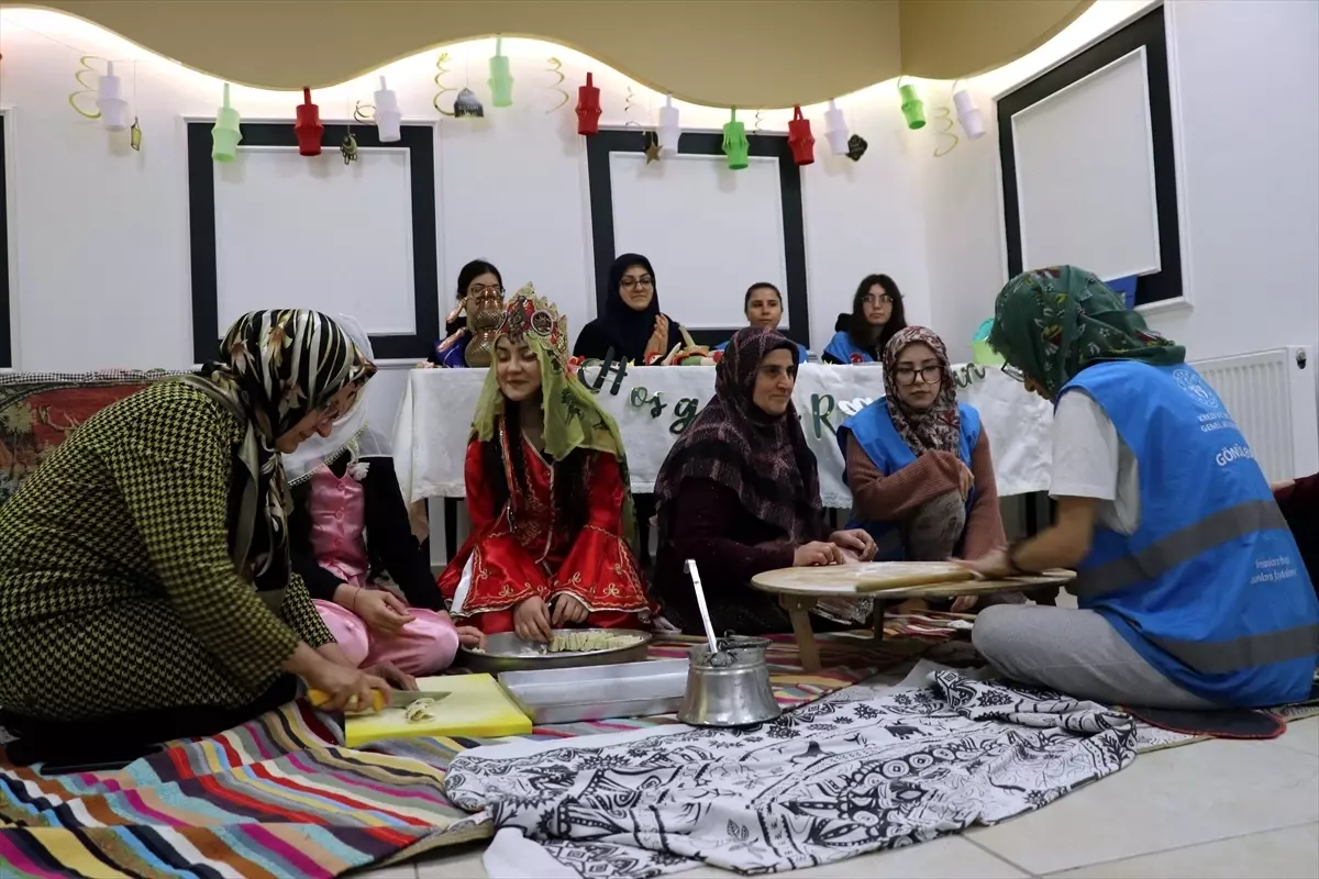 Elazığ Üniversiteli Kızlar Ramazan’da Geleneksel Lezzetleri Keşfediyor