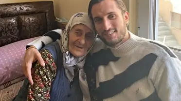 Yusuf Yazıcı anısına saygı duruşu