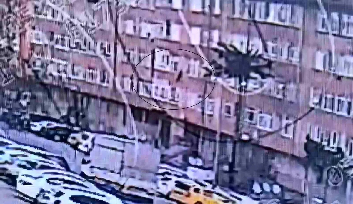 Kayseri Melikgazi'de 31 Yaşındaki Yabancı Uyruklu Birey 5. Kat Penceresinden Atladı
