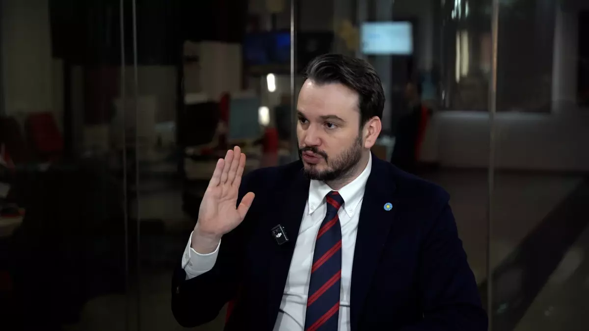 Cenk Özatıcı'dan Uyarı: Uzun Sürecek Çatışma ve Türkiye'nin Göç Hazırlıkları