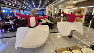 Yetim çocukların iftar anı