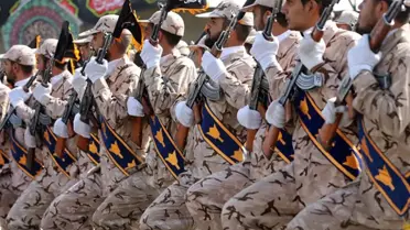 İran askerleri sınır bölgesinde