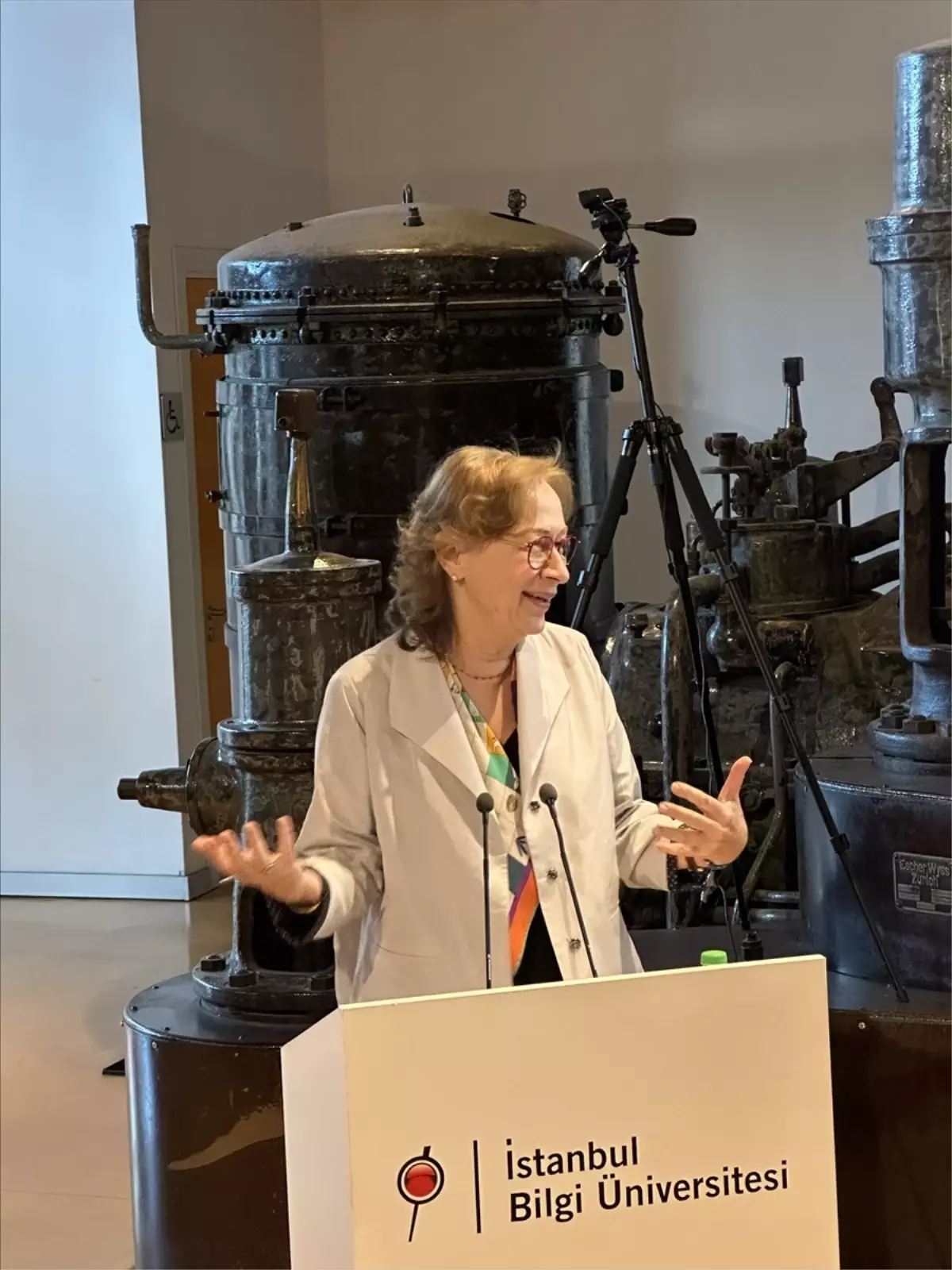 İstanbul Bilgi Üniversitesi’nden Prof. Dr. Lale Duruiz’e Emeritus Profesörlük Ödülü