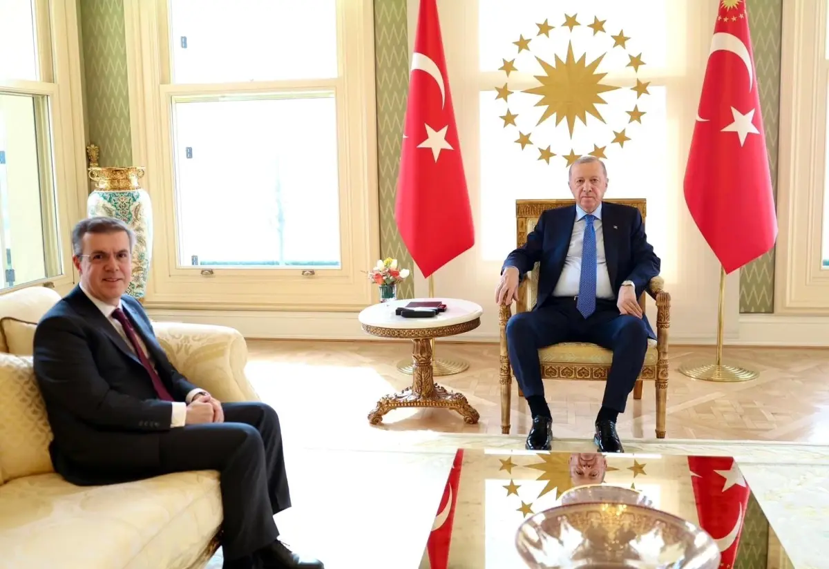 Erdoğan, İhlas Holding Yönetim Kurulu Başkanı Ören ile Görüştü: Ekonomik İşbirliği Üzerine Değerlendirmeler