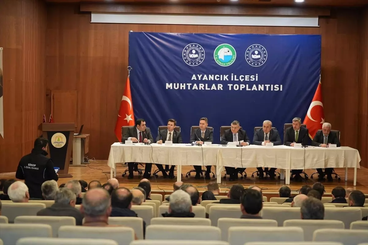 Ayancık Belediyesi, Muhtarlarla Proje Değerlendirme Görüşmesi Gerçekleştirdi