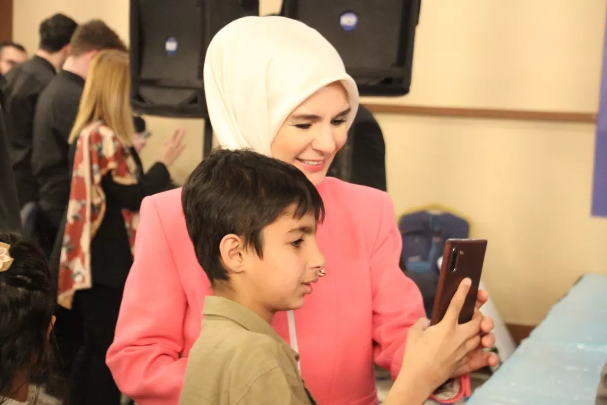 Bakan Göktaş, Kocaeli'de Yetimlerle Ramazan İftarını Paylaştı