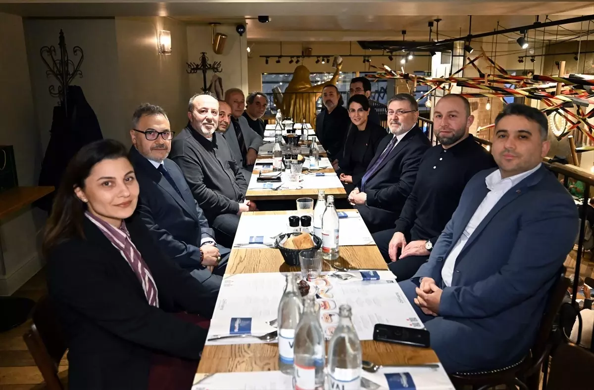 Brüksel'de AK Parti'nin Ramazan İftar Buluşması