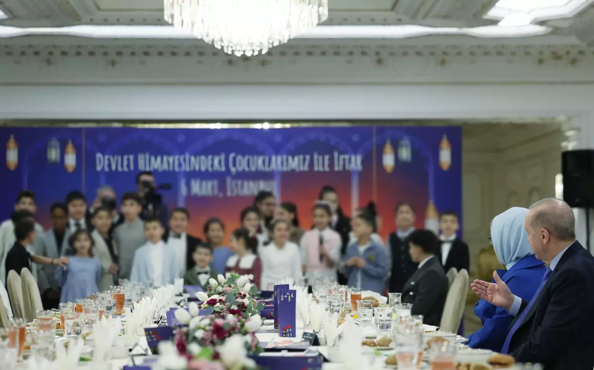 Erdoğan, devlet himayesindeki çocuklarla iftar sofrasında buluştu