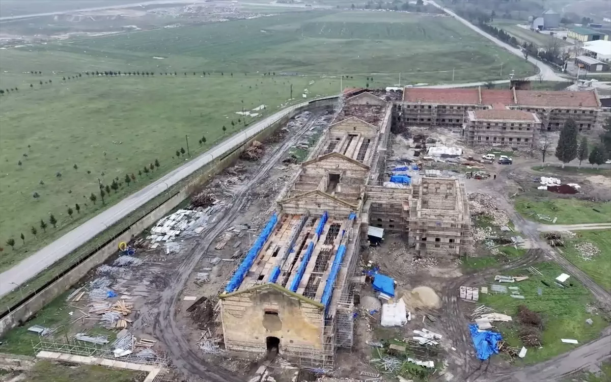 Edirne'de Mahmudiyye Kışlası Restorasyonu Hız Kesmeden Sürüyor
