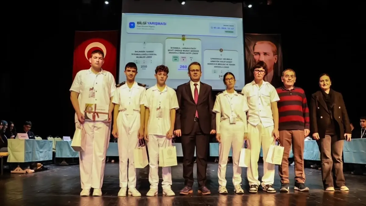 Kocaeli'de İstiklal Marşı Okuma Yarışması Sonuçlandı: Armatör Yakup Aksoy Lisesi Üçüncü Oldu