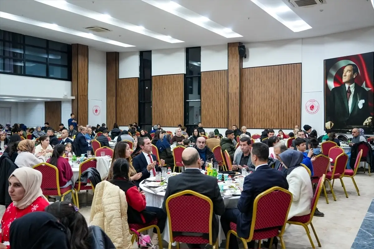 Hakkari Valisi Taşyapan'dan Yetim Çocuklarla Sıcak Bir İftar Buluşması