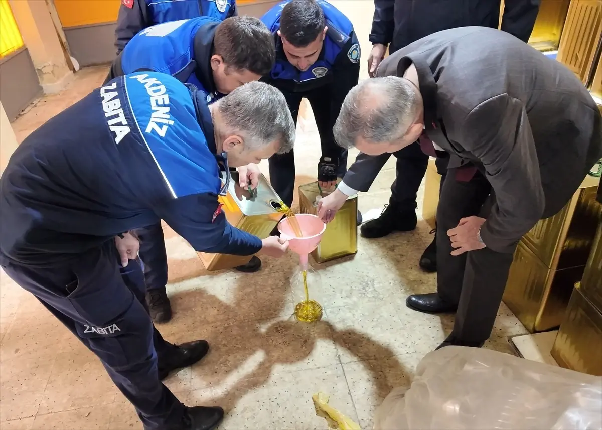 Mersin Depodaki 4,5 Ton Sahte Zeytinyağına Gıda Denetimi Sonucu