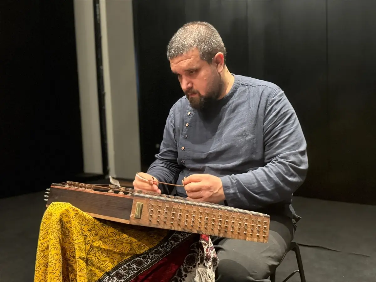 Sedat Anar'ın 'İlahiler, Deyişler ve Nefesler' Konserinde Birlik ve Hoşgörü Mesajı