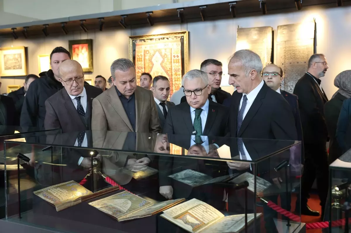 Sivas’taki Kutsal Emanetler ve Vakıf Eserleri Sergisi Ramazan’da Açıldı