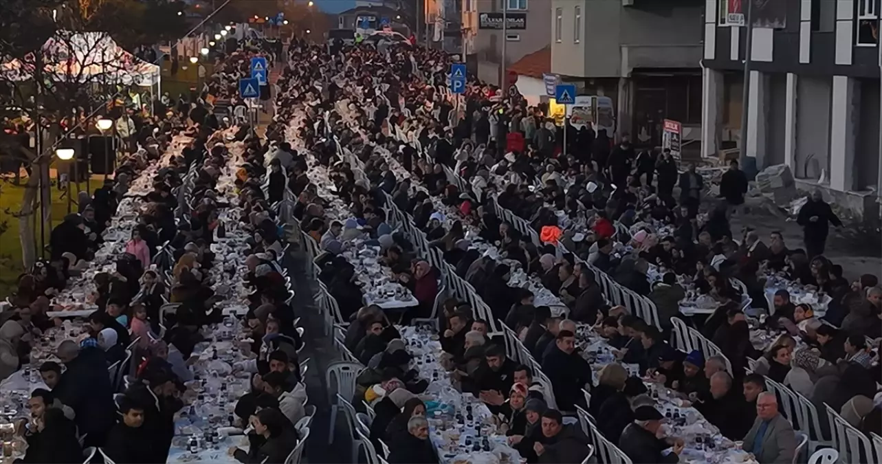 Ergene Belediyesi'nden Ramazan İftarları: Mahallelerde Birlik ve Paylaşım