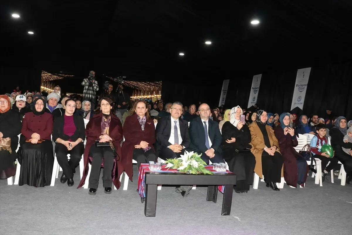 Kanadalı Yazar Jenny Molendyk, Trabzon’da İslam’a Dair Deneyimlerini Paylaştı