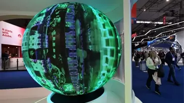 Kongredeki ana görsel, sahne ve konuşmacılar