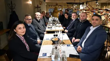 İftar sofrası ve katılımcılar