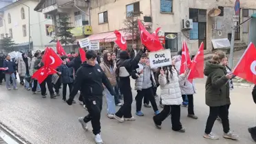 Mehteran eşliğinde yürüyüş anı