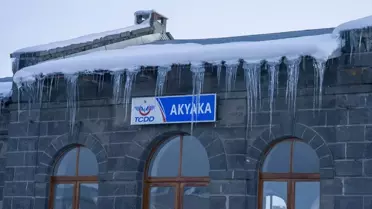 Kar temizleme ekipleri Kars’ta çalışıyor