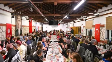 İftar sofrasında Vali Turan ve koruyucu aileler