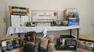 Operasyon sırasında ele geçirilen kaçak tütün