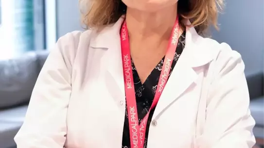 Bebeklerde Reflü: Belirtiler, Nedenleri ve Doğal Çözüm Yolları